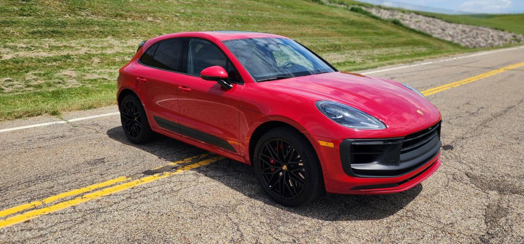 2022 Porsche Macan Image 26