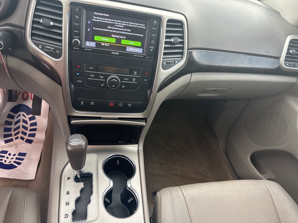 2013 Jeep Grand Cherokee Image 16