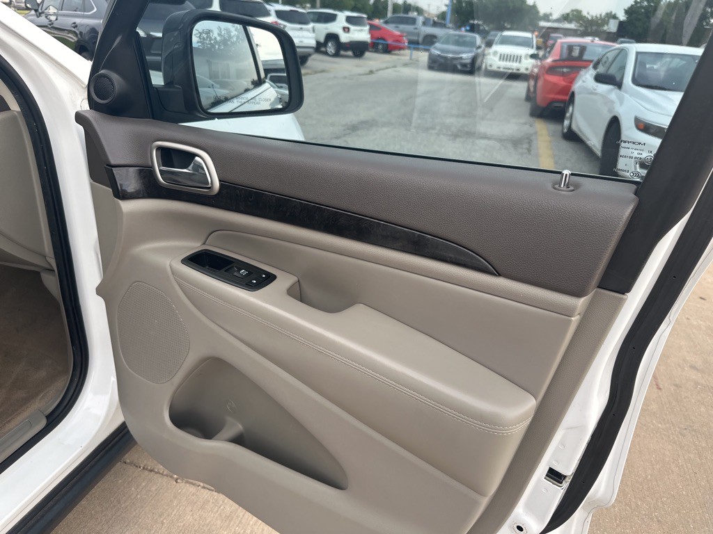 2013 Jeep Grand Cherokee Image 23