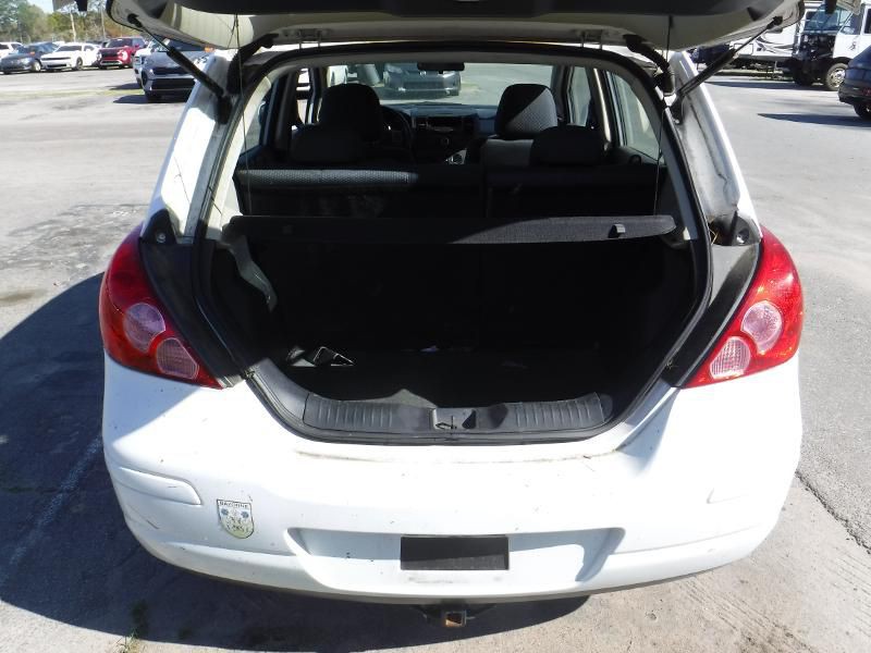 2009 Nissan Versa Image 3