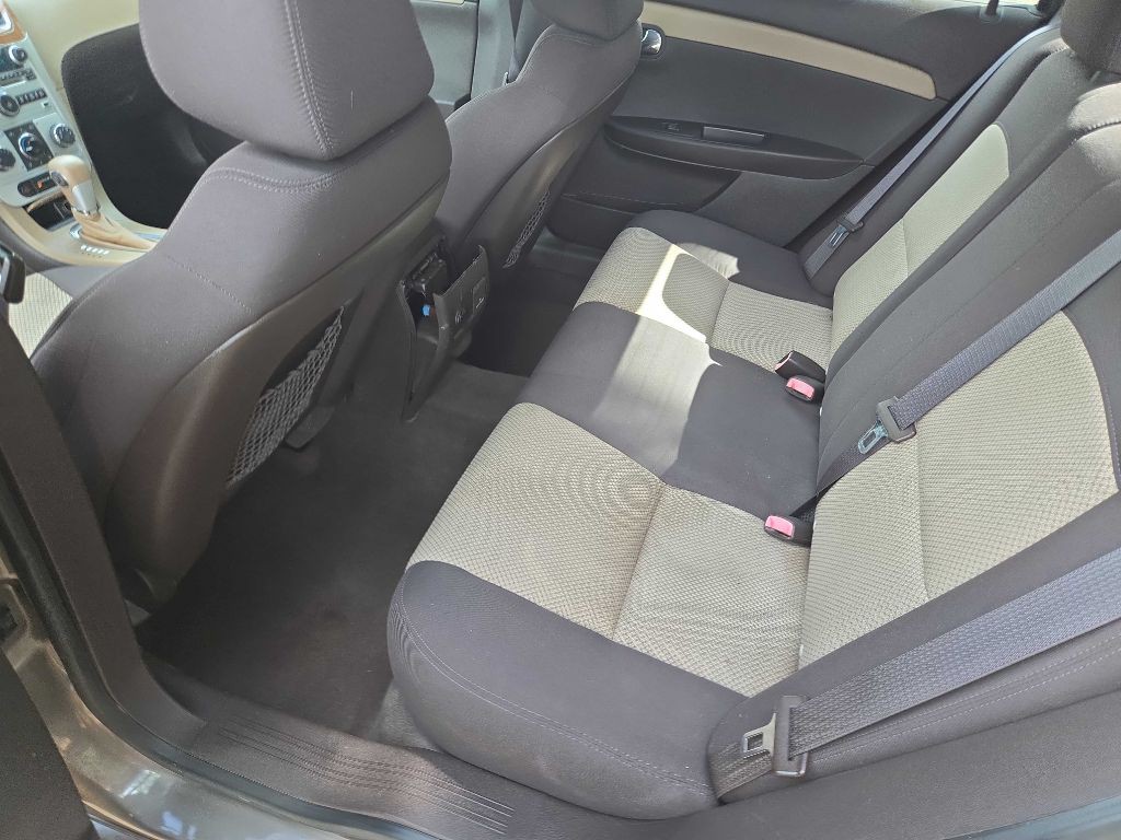 2012 Chevrolet Malibu Image 10