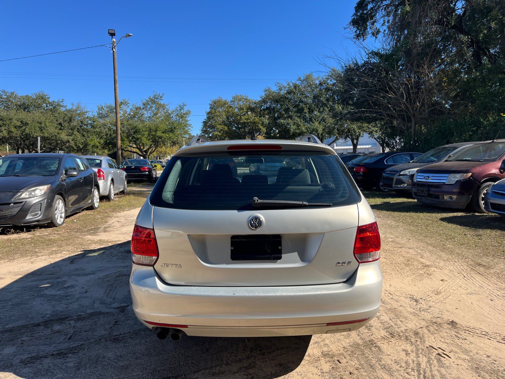 2011 Volkswagen Jetta Image 6