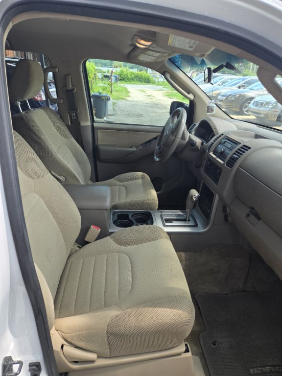 2012 Nissan Pathfinder Image 8
