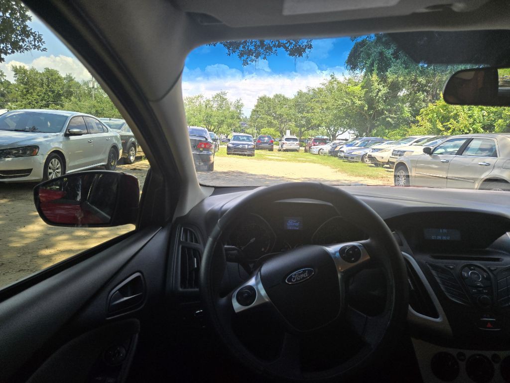 2012 Ford Focus Image 10
