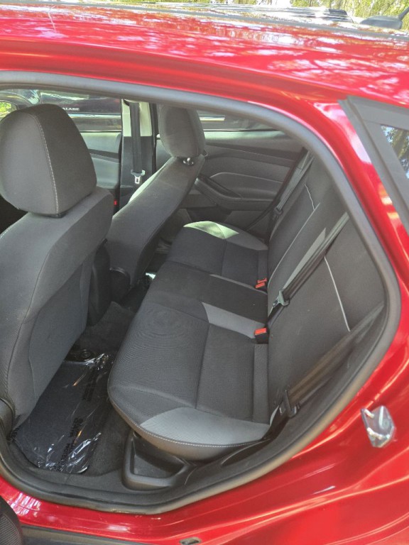 2012 Ford Focus Image 12