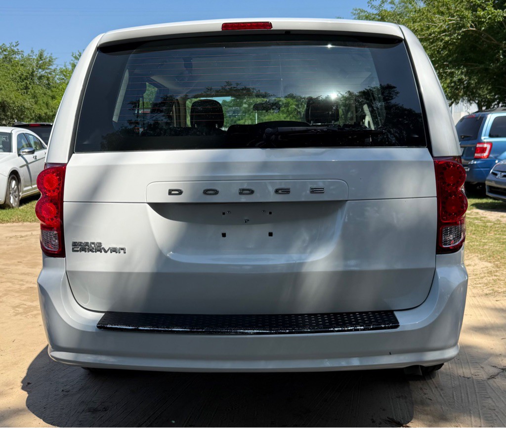 2015 Dodge Grand Caravan Image 4