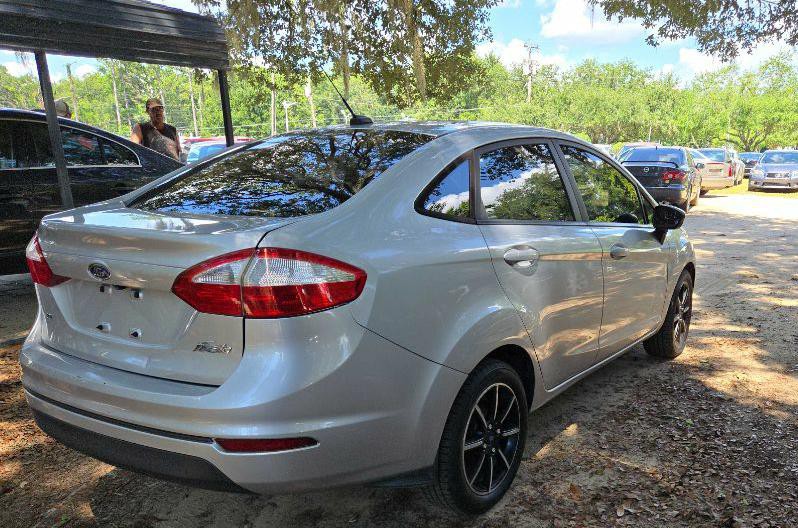 2019 Ford Fiesta Image 2