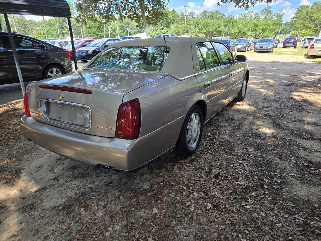 2003 Cadillac DeVille Image 3