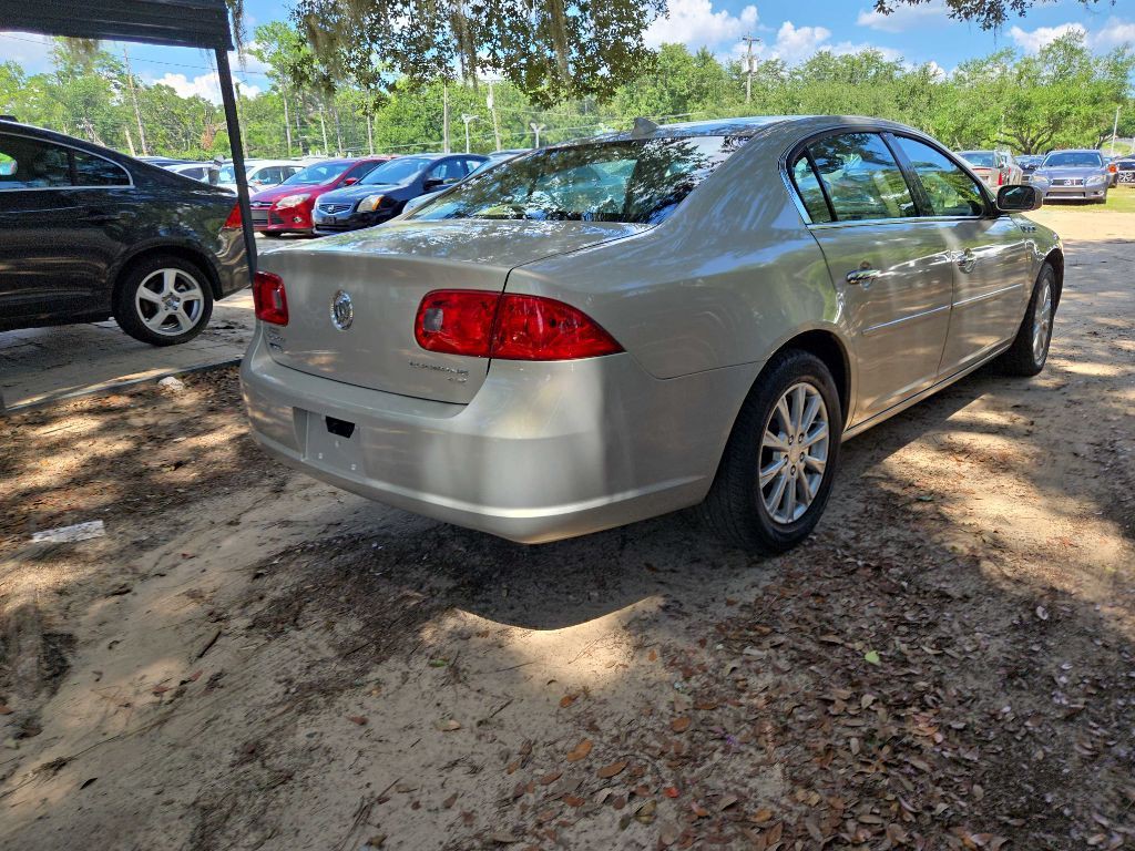 2009 Buick Lucerne Image 2