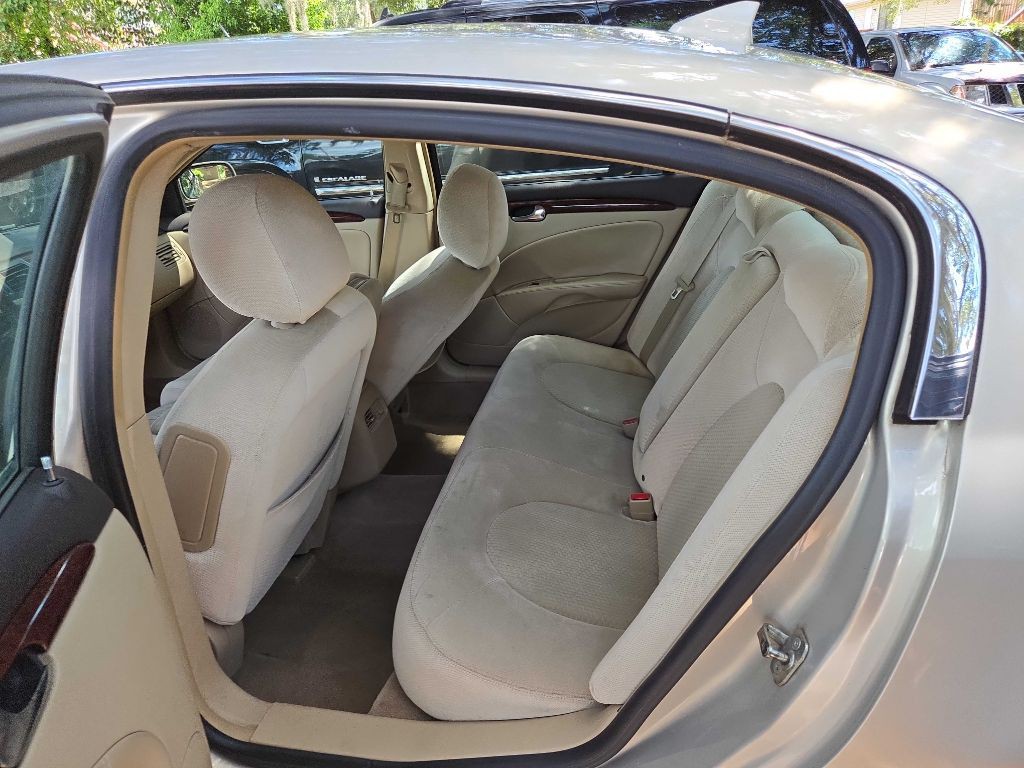 2009 Buick Lucerne Image 9