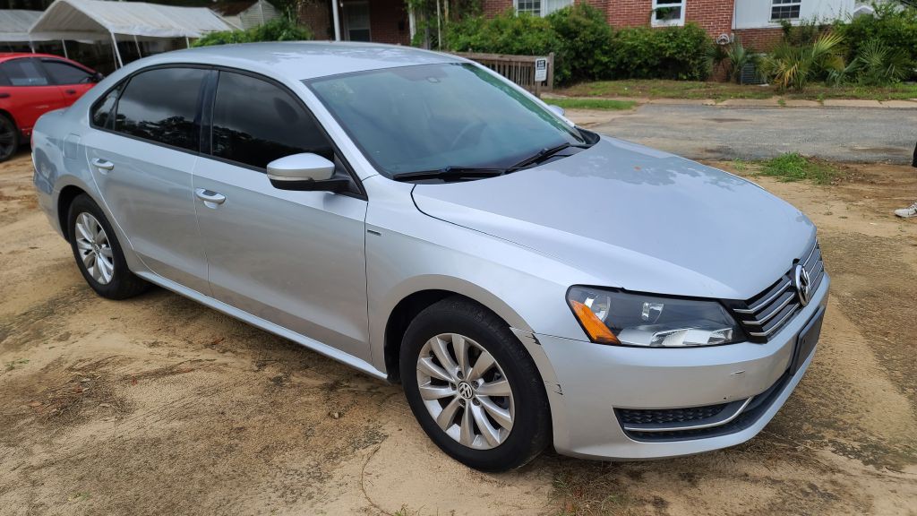 2015 Volkswagen Passat Image 2