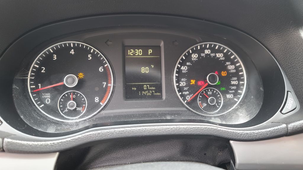 2015 Volkswagen Passat Image 12
