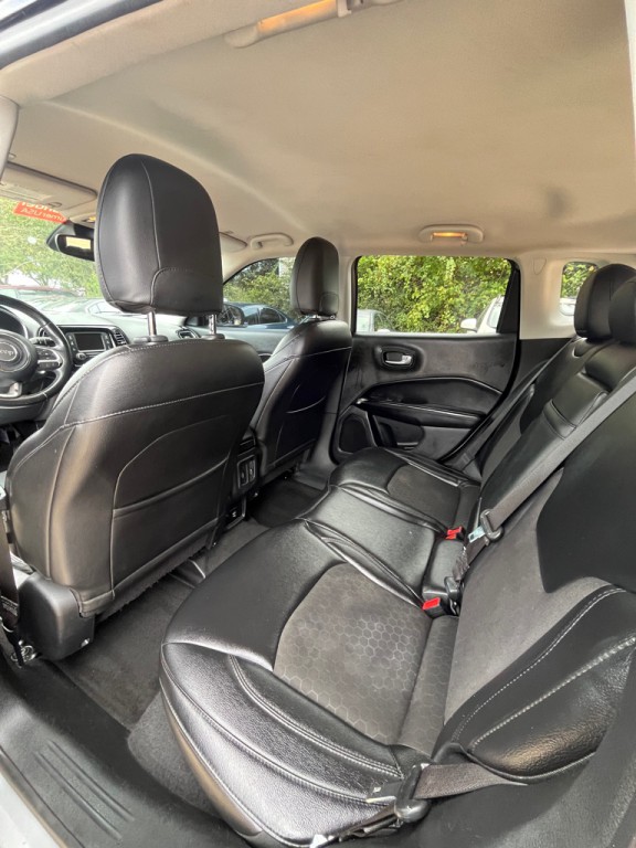 2018 Jeep Compass Image 10