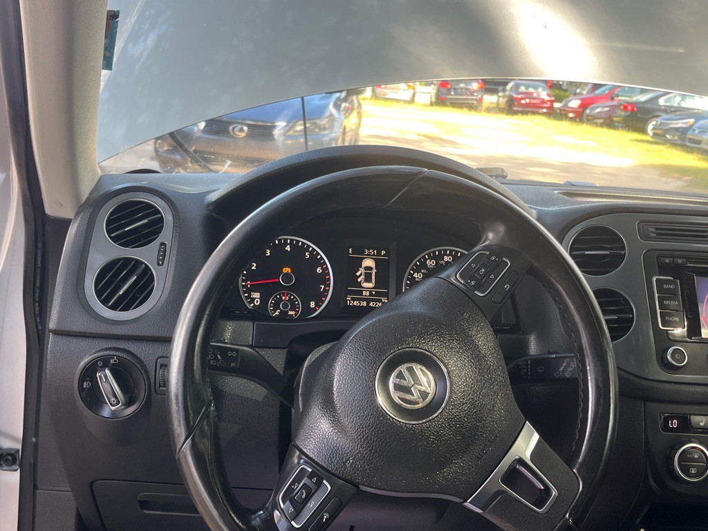 2015 Volkswagen Tiguan Image 11