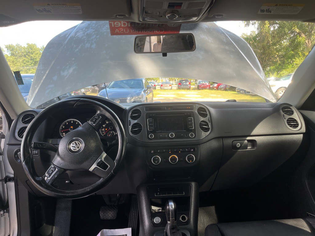 2015 Volkswagen Tiguan Image 12