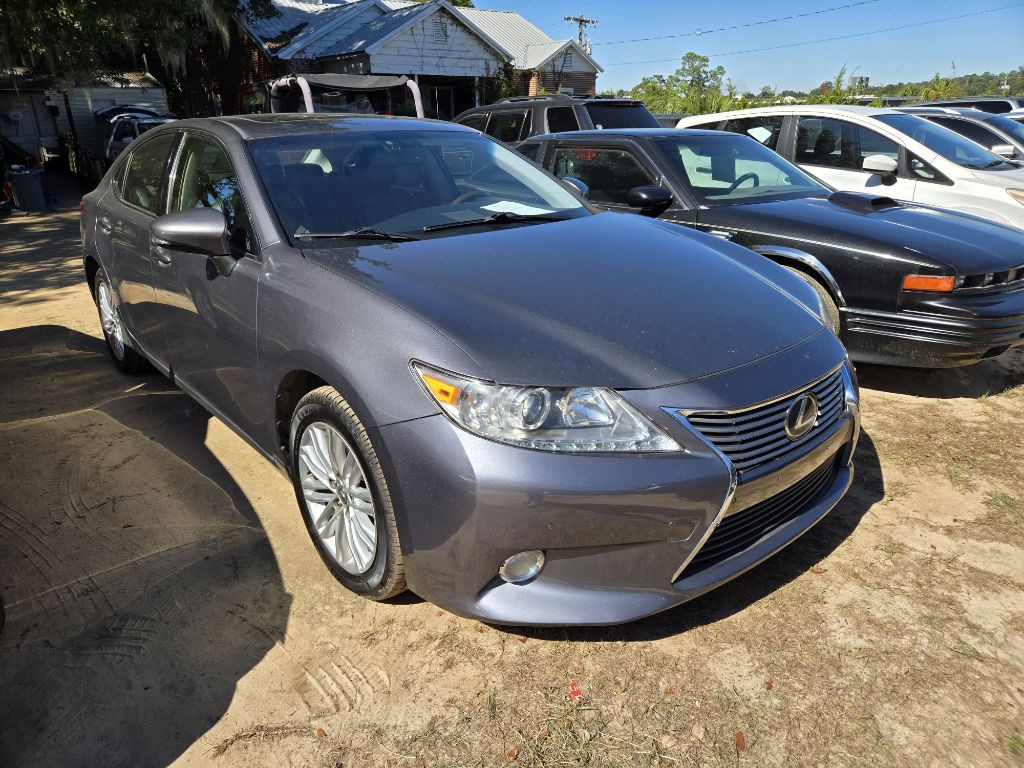 2013 Lexus ES Image 6