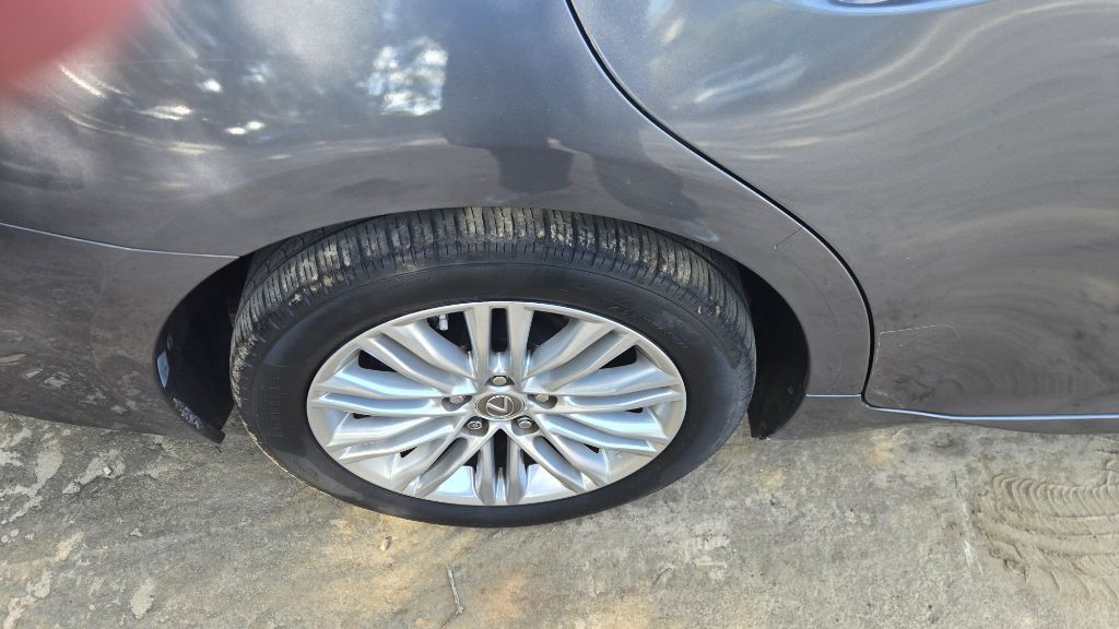 2013 Lexus ES Image 7