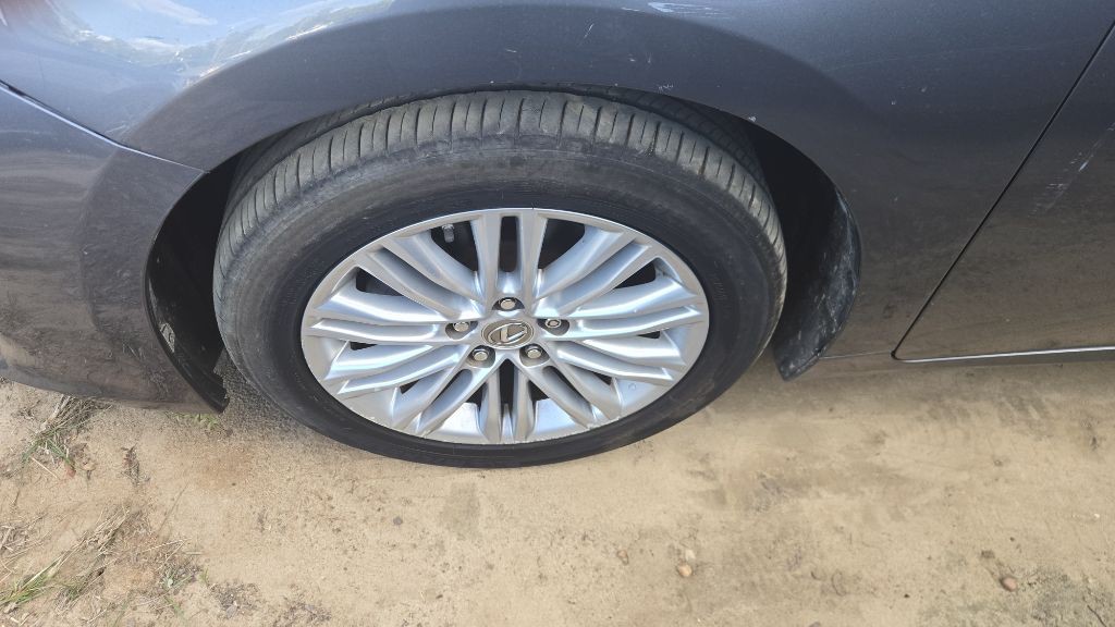 2013 Lexus ES Image 9