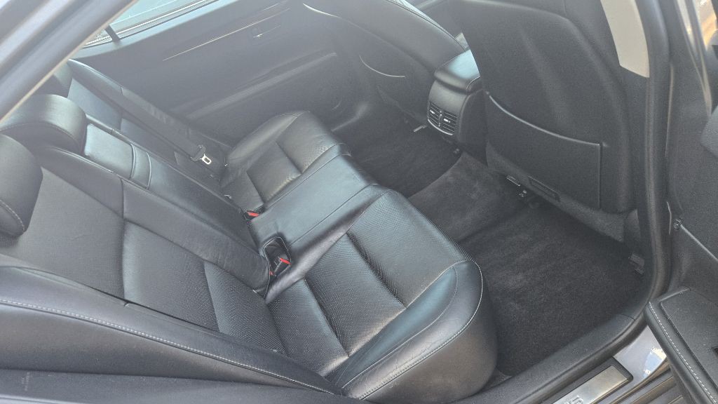 2013 Lexus ES Image 10