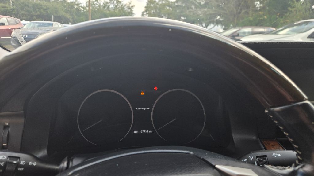 2013 Lexus ES Image 19