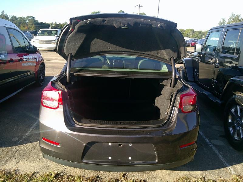 2013 Chevrolet Malibu Image 3