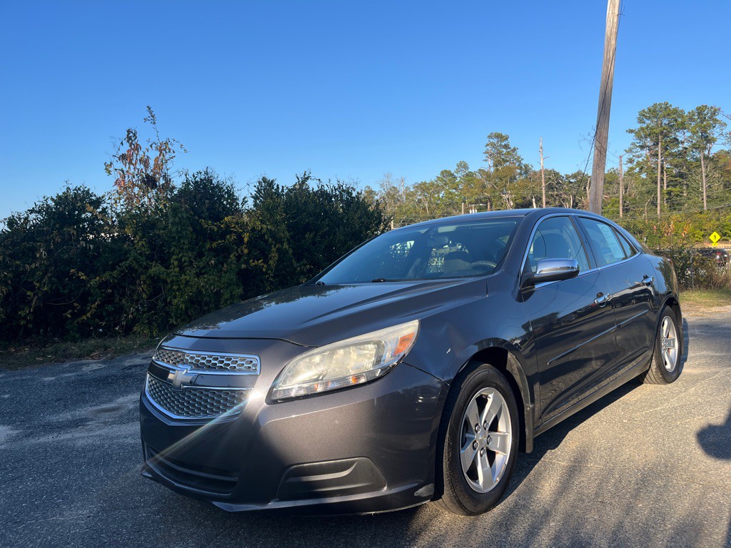 2013 Chevrolet Malibu Image 3