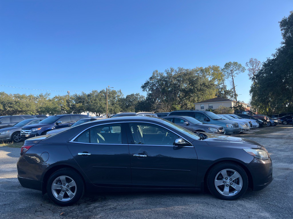 2013 Chevrolet Malibu Image 8