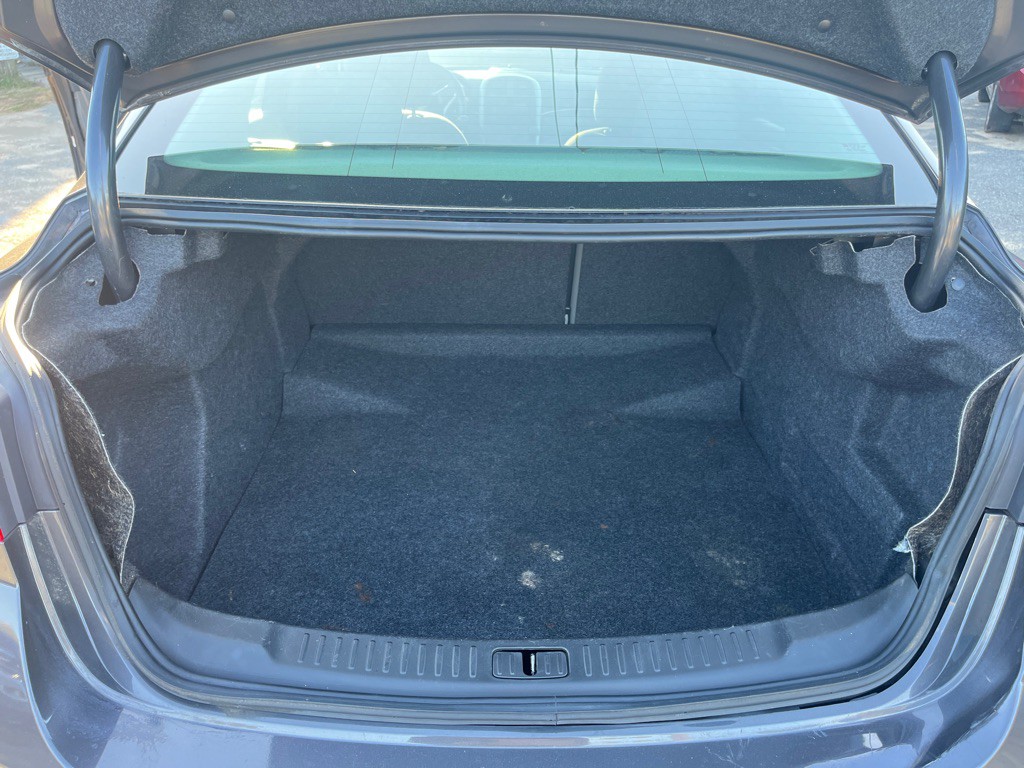 2013 Chevrolet Malibu Image 12