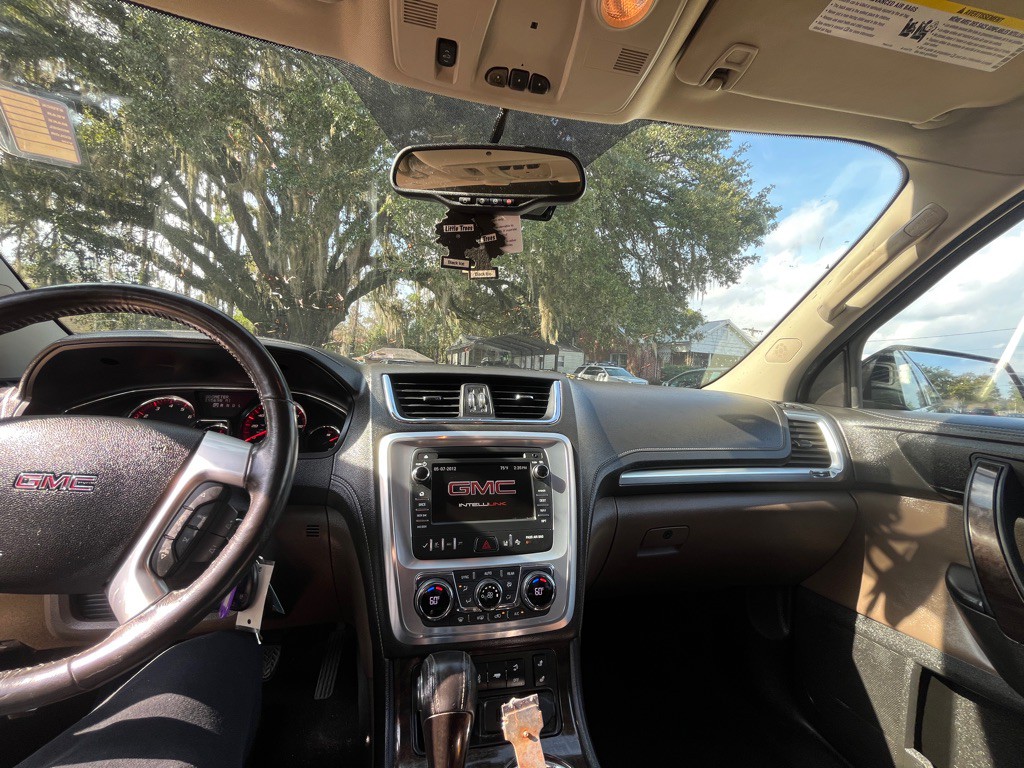 2015 GMC Acadia Image 11