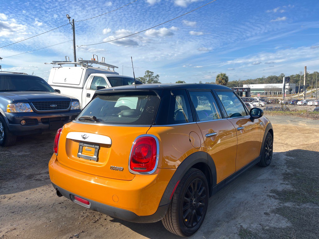 2015 MINI Cooper Image 7