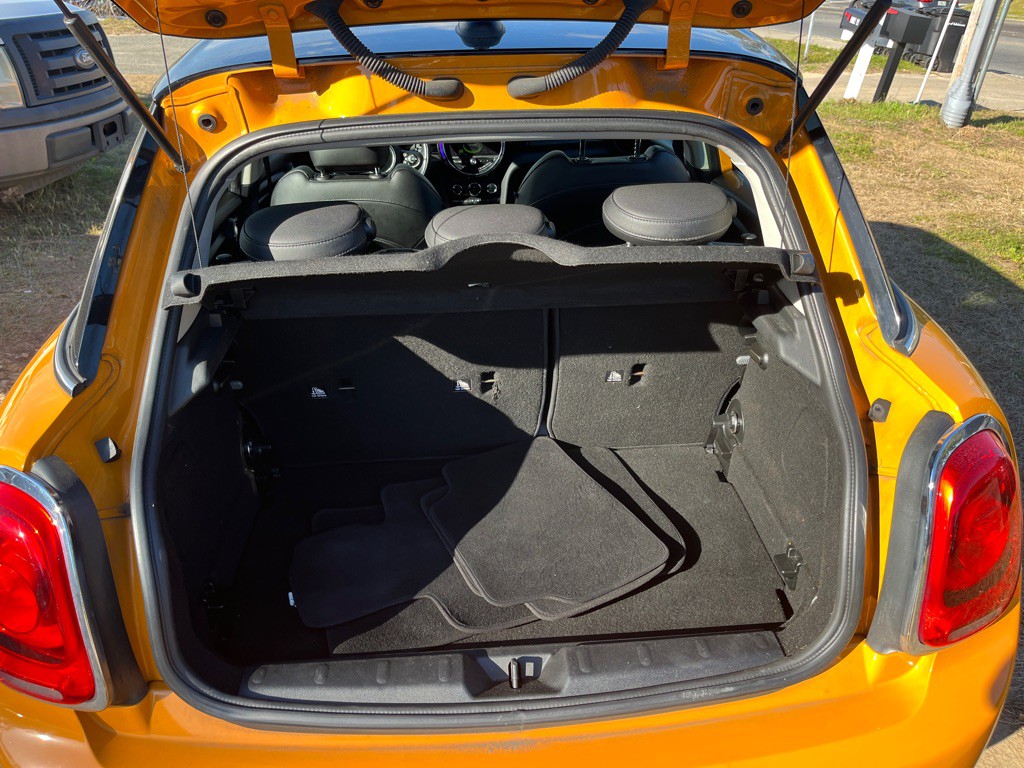 2015 MINI Cooper Image 11