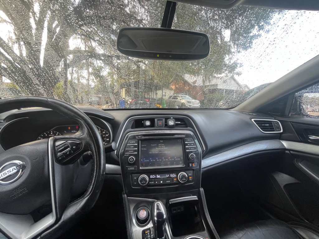2016 Nissan Maxima Image 11