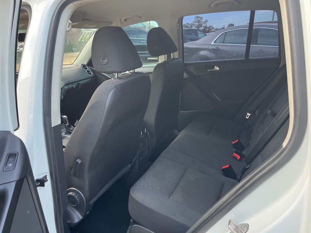 2017 Volkswagen Tiguan Image 10