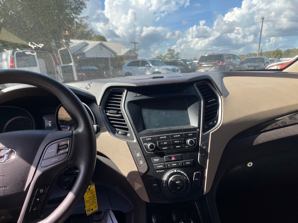 2017 Hyundai Santa Fe Sport Image 11