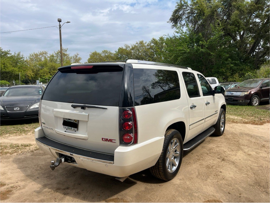 2012 GMC Yukon Image 7
