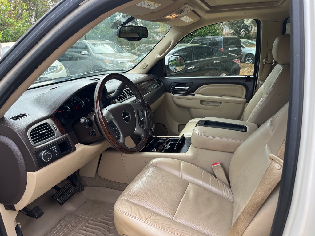 2012 GMC Yukon Image 9