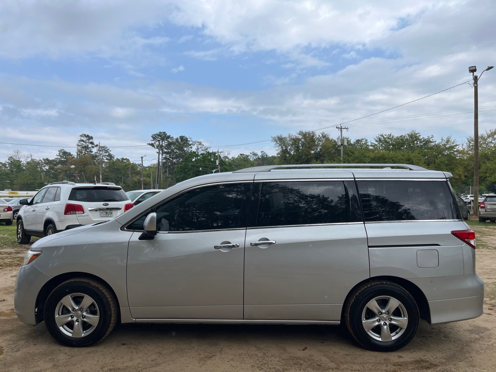 2016 Nissan Quest Image 4