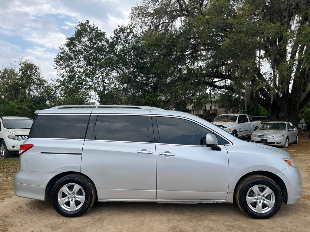 2016 Nissan Quest Image 8