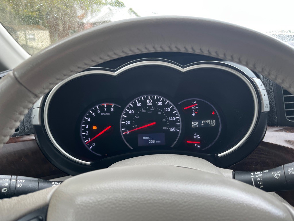 2016 Nissan Quest Image 11