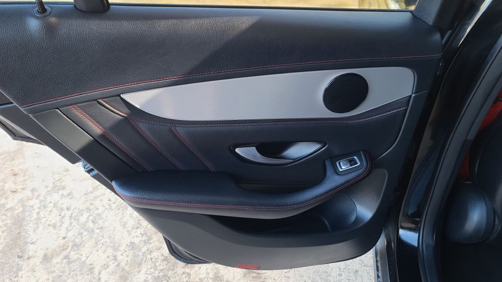 2018 Mercedes-Benz GLC-Class Image 7