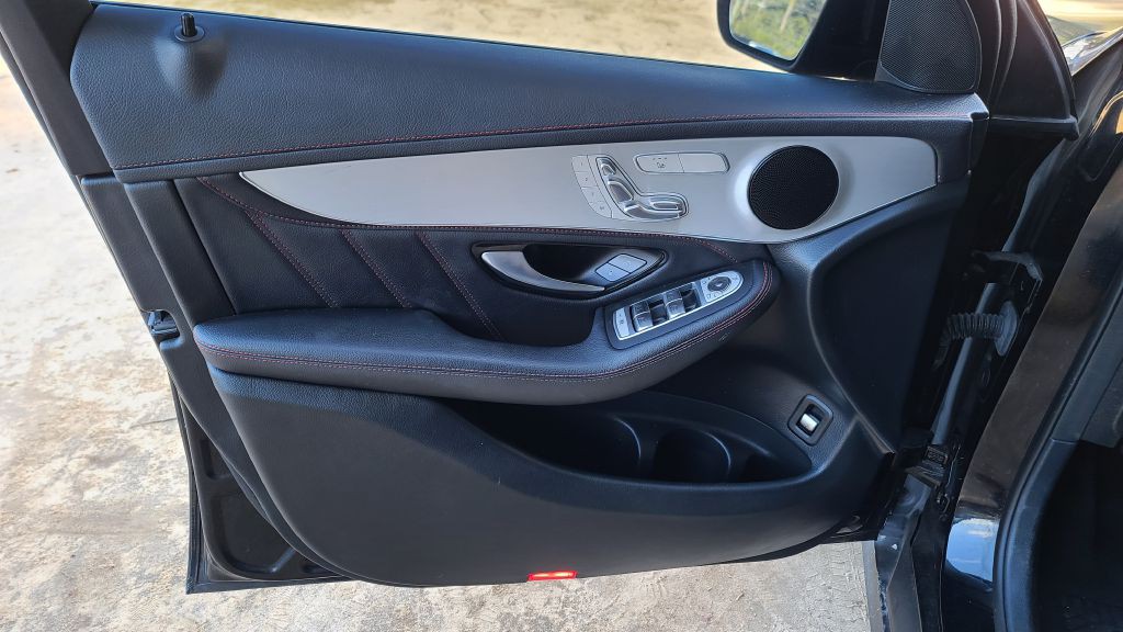 2018 Mercedes-Benz GLC-Class Image 9