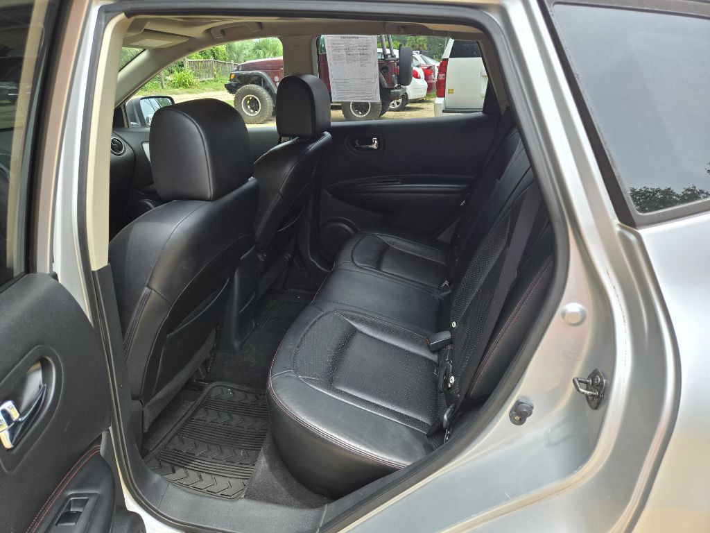 2011 Nissan Rogue Image 10
