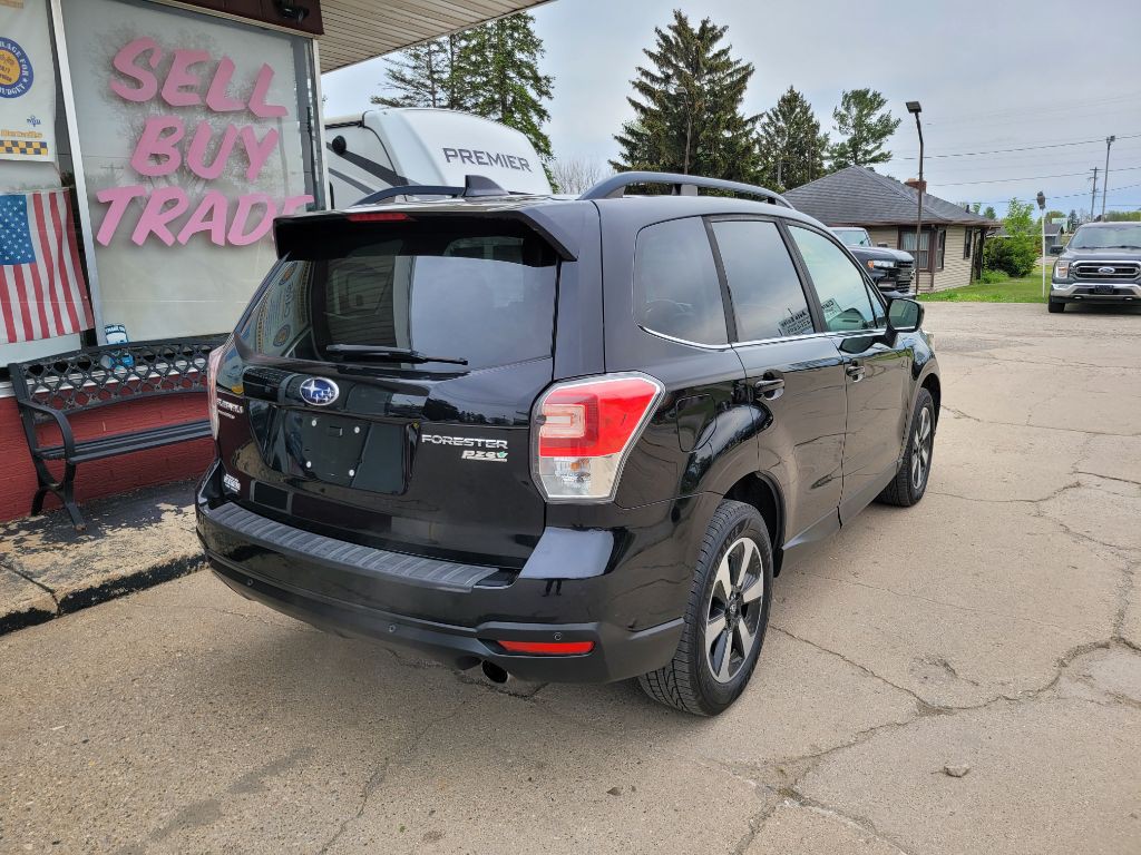 2017 Subaru Forester Image 6