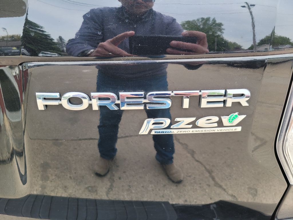 2017 Subaru Forester Image 9
