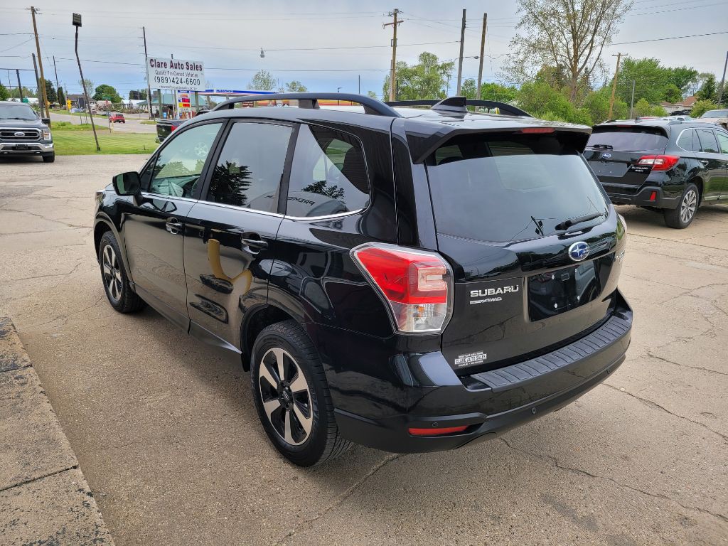 2017 Subaru Forester Image 12
