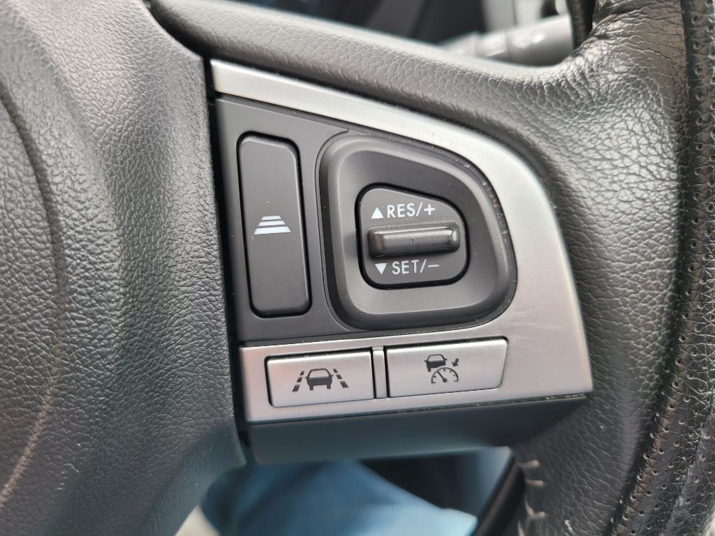 2017 Subaru Forester Image 28