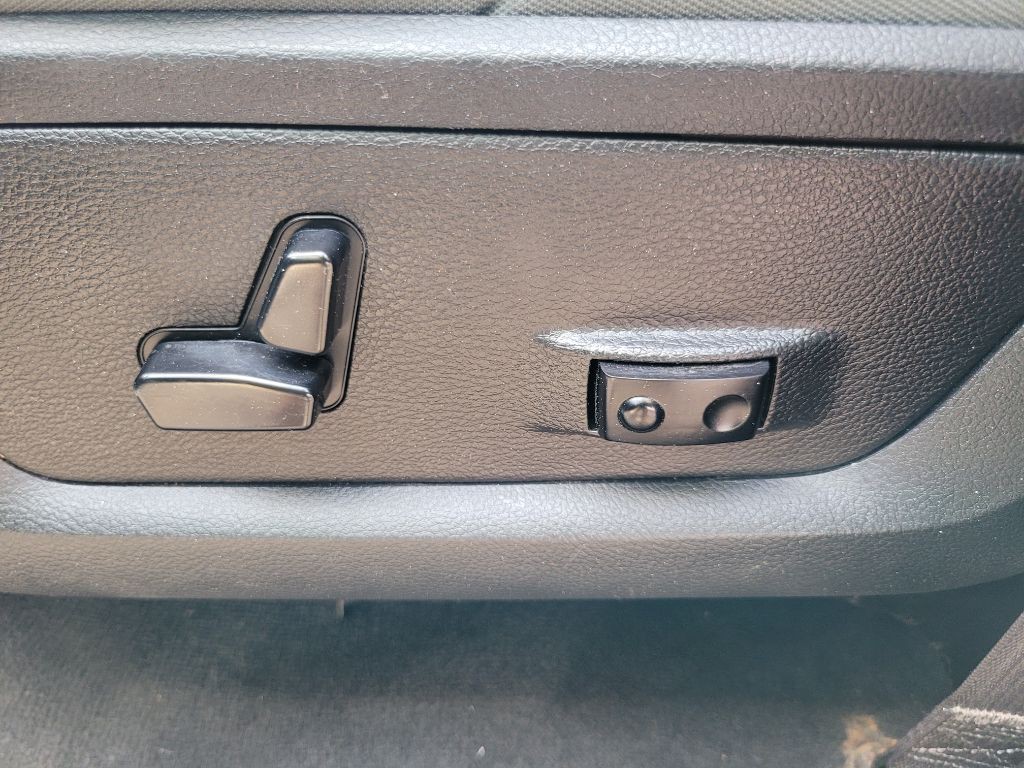2016 RAM 2500 Image 24