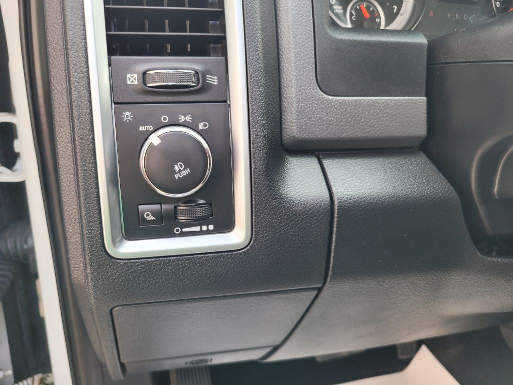 2016 RAM 2500 Image 25