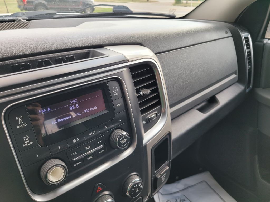 2016 RAM 2500 Image 41