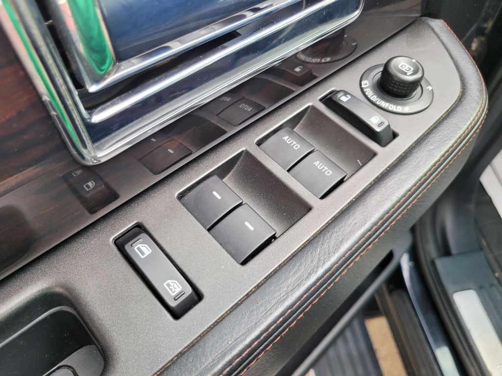 2017 Lincoln Navigator Image 18